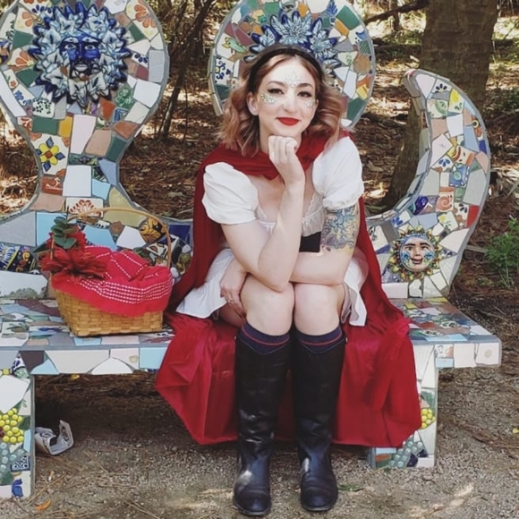 Meet your Posher, Bobbie - Picture 1 of 5